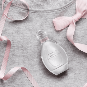 Lovely Sheer by Sarah Jessica Parker Eau De Parfum Spray 3.4 oz